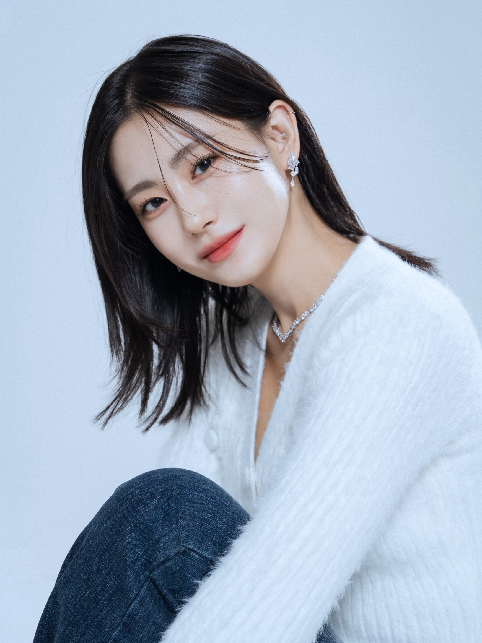 정설아